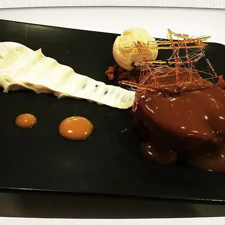 Restaurant Les Capucins 호텔 3*